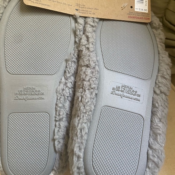Dearfoams memory foam and sherpa trim slippers – NEW - Picture 2 of 9